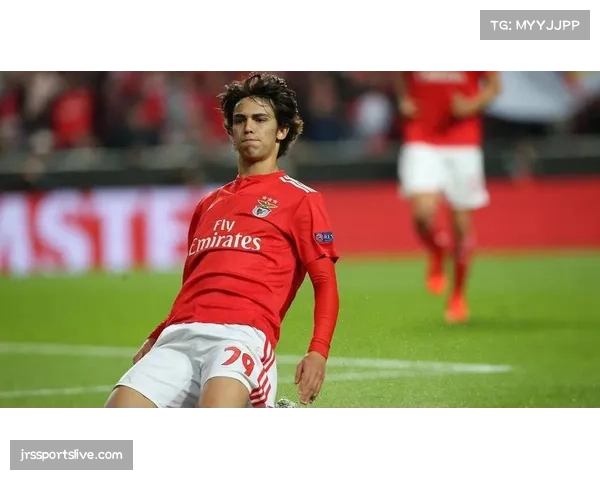 通讯:绝平后的更衣室——探访本菲卡队在诺坎普比赛结束后的半小时